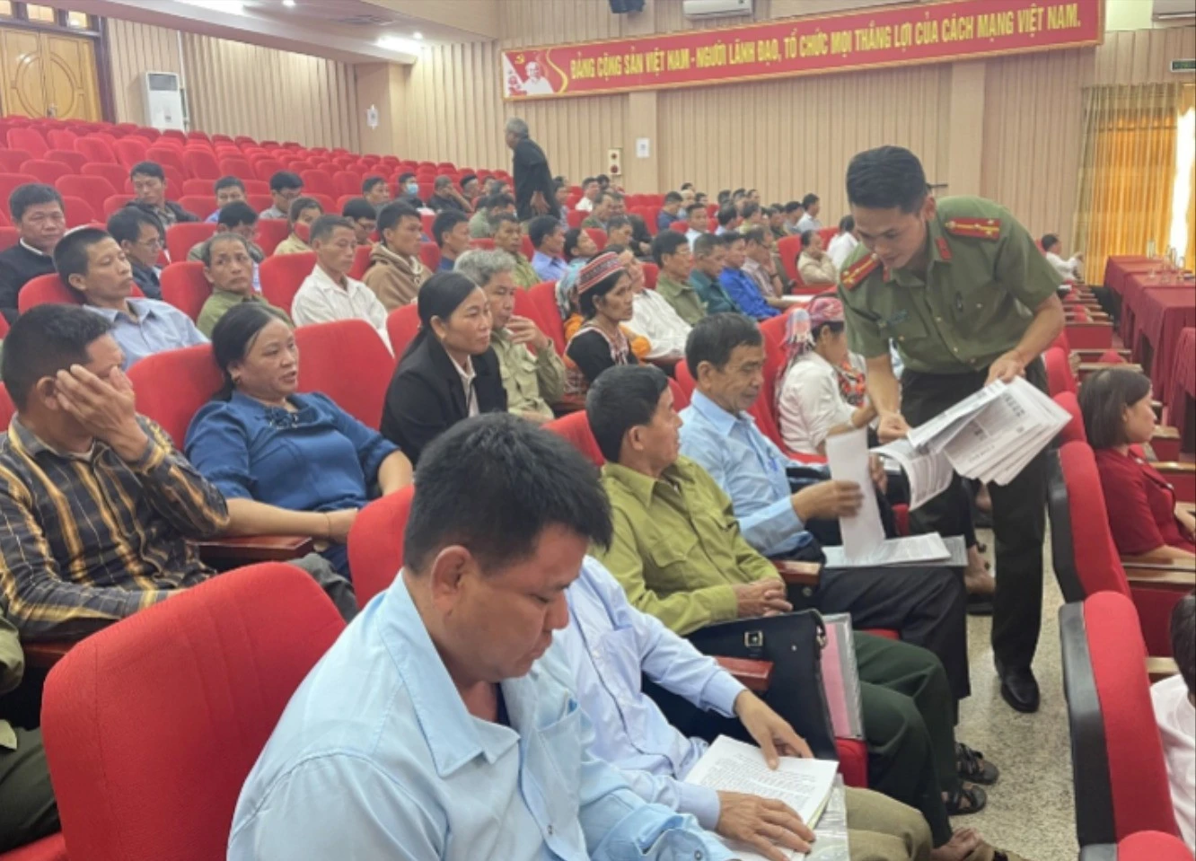 cung-cap-thong-tin-4974-6874-3184-6964.jpg
