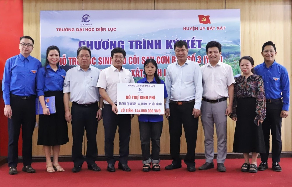 trao-kinh-phi-7529.jpg