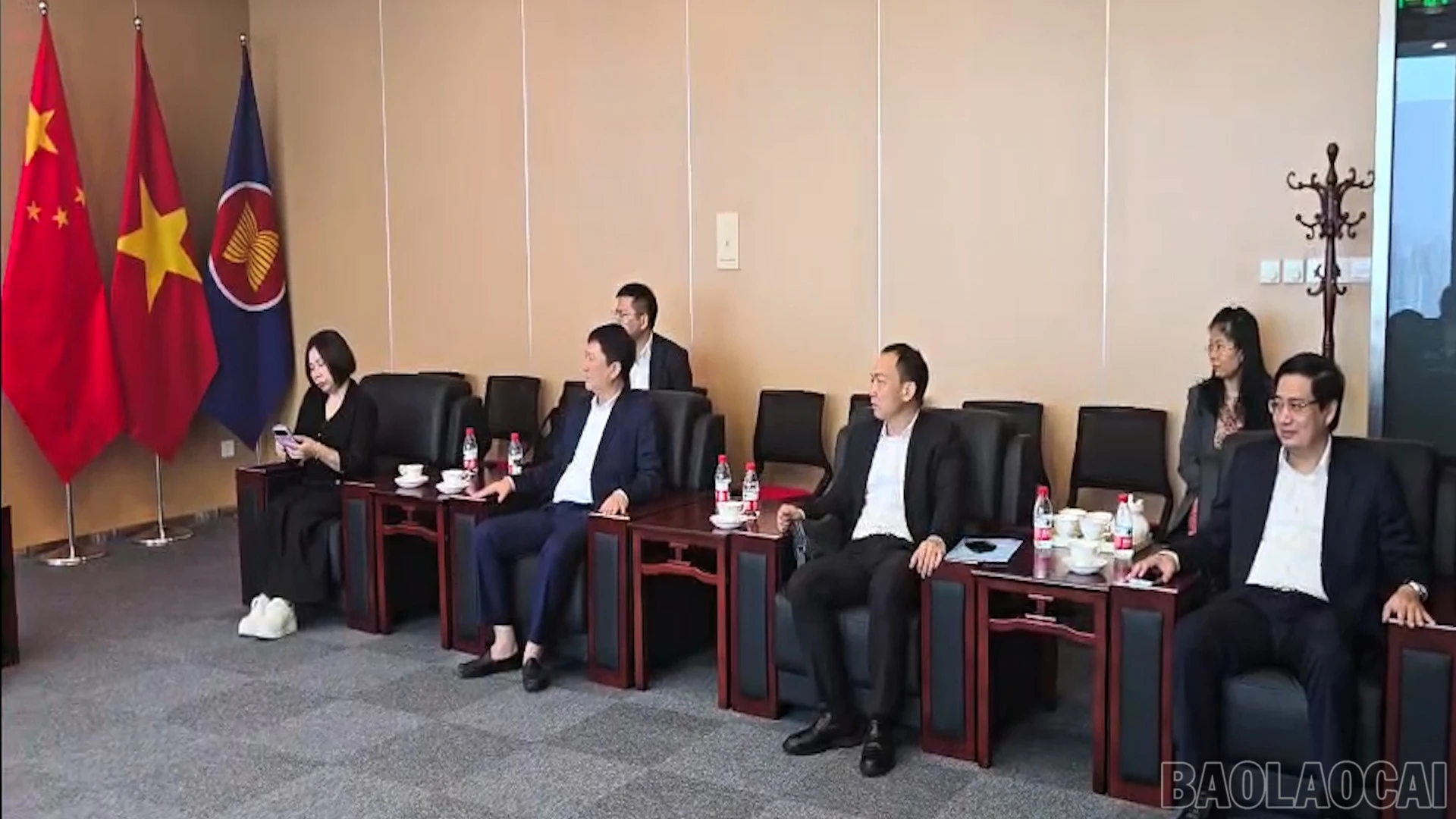 Các đại biểu tham gia buổi tiếp.