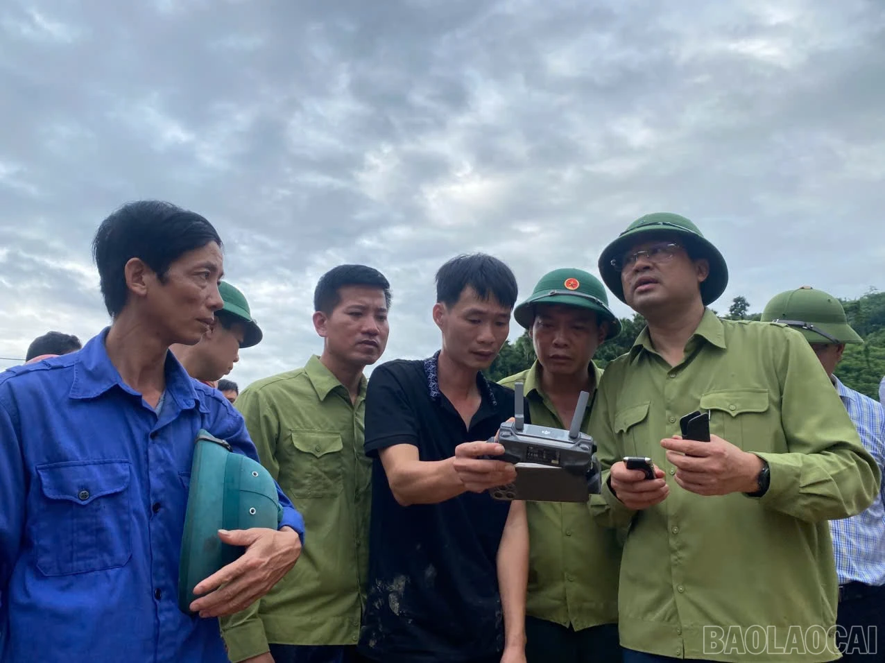 Phóng viên Báo và Phát thanh, Truyền hình tỉnh cung cấp hình ảnh từ trên cao về vùng lũ Làng Nủ, xã Phúc Khánh (tháng 9/2024).