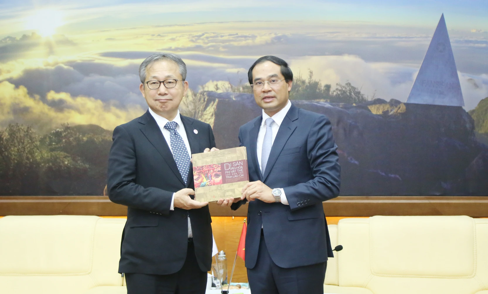 T3.jpg