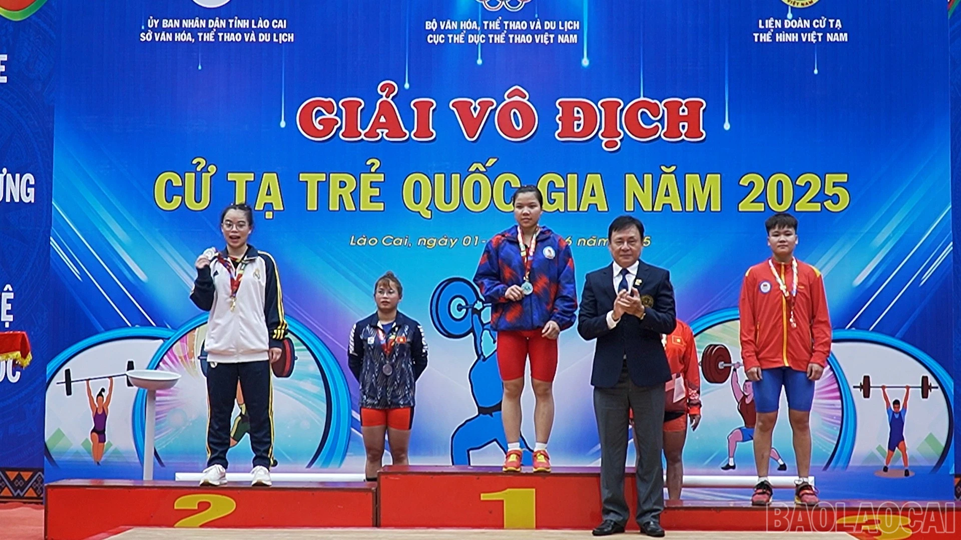 baolaocai-br_dung-gi-cung-dc03-33-14-24still131.jpg