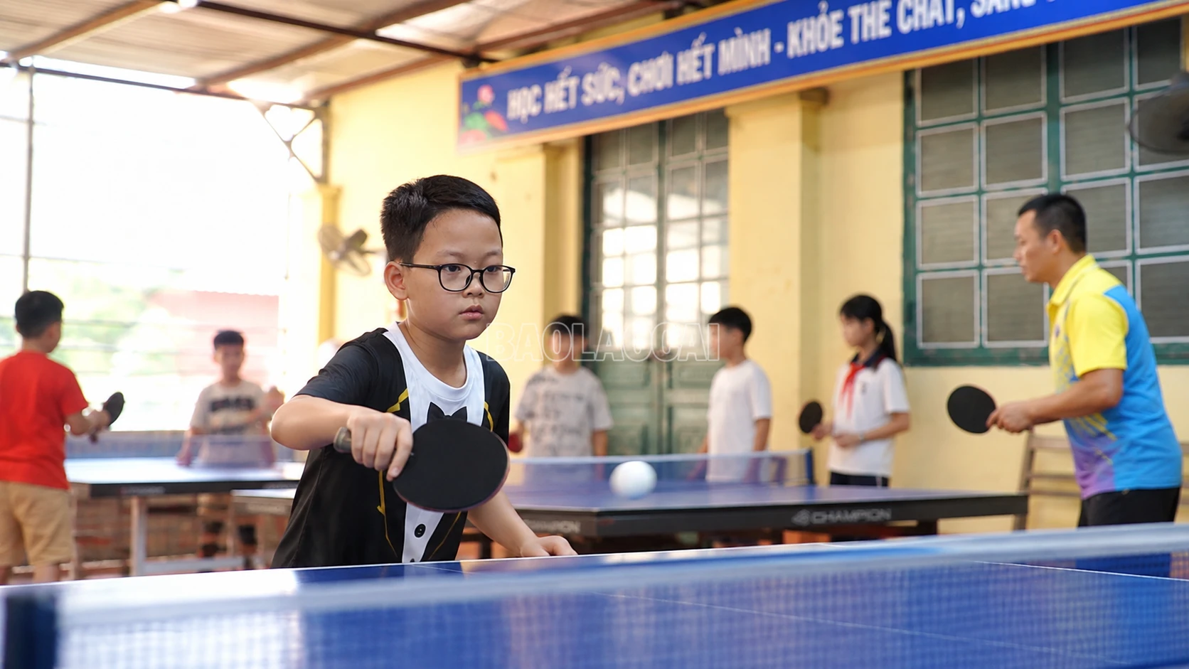 baolaocai-c_focused-table-tennis-practice.png