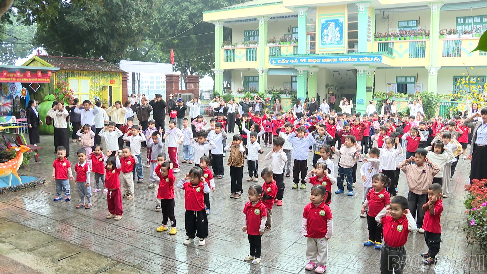 baolaocai-br_dung-ps00-38-21-07still212.jpg