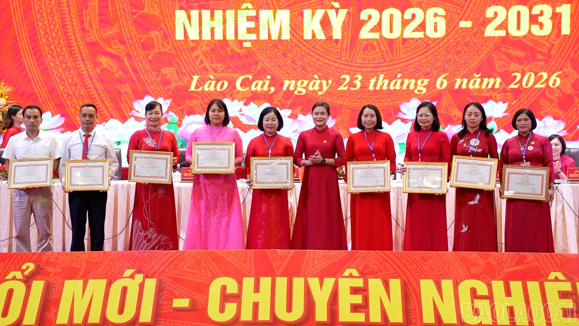 baolaocai-br_dung-ps07-58-37-17still306.jpg