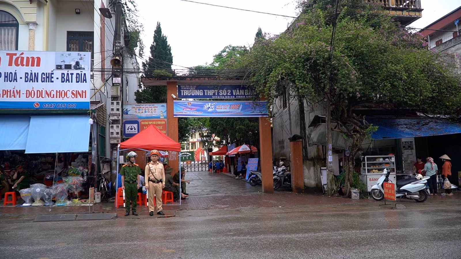 Giao thông thông suốt, không xảy ra ùn tắc.