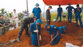 Lính “sao vuông” bắc cầu tri ân