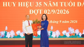 Lào Cai tặng, truy tặng Huy hiệu Đảng đợt 2/9 đối với 4.802 đảng viên