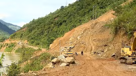 Chủ động phòng chống sạt lở đất đá, đảm bảo an toàn giao thông