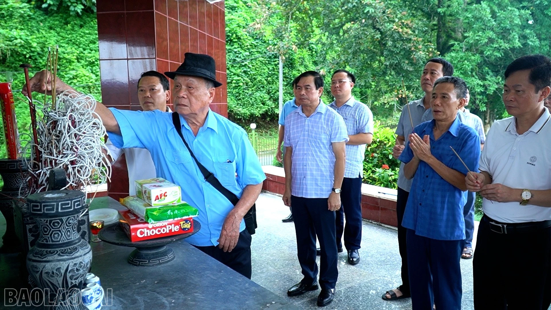 baolaocai-bl_tham-quan-thap-huong-tai-thuy-dien-thac-ba-2-145.jpg