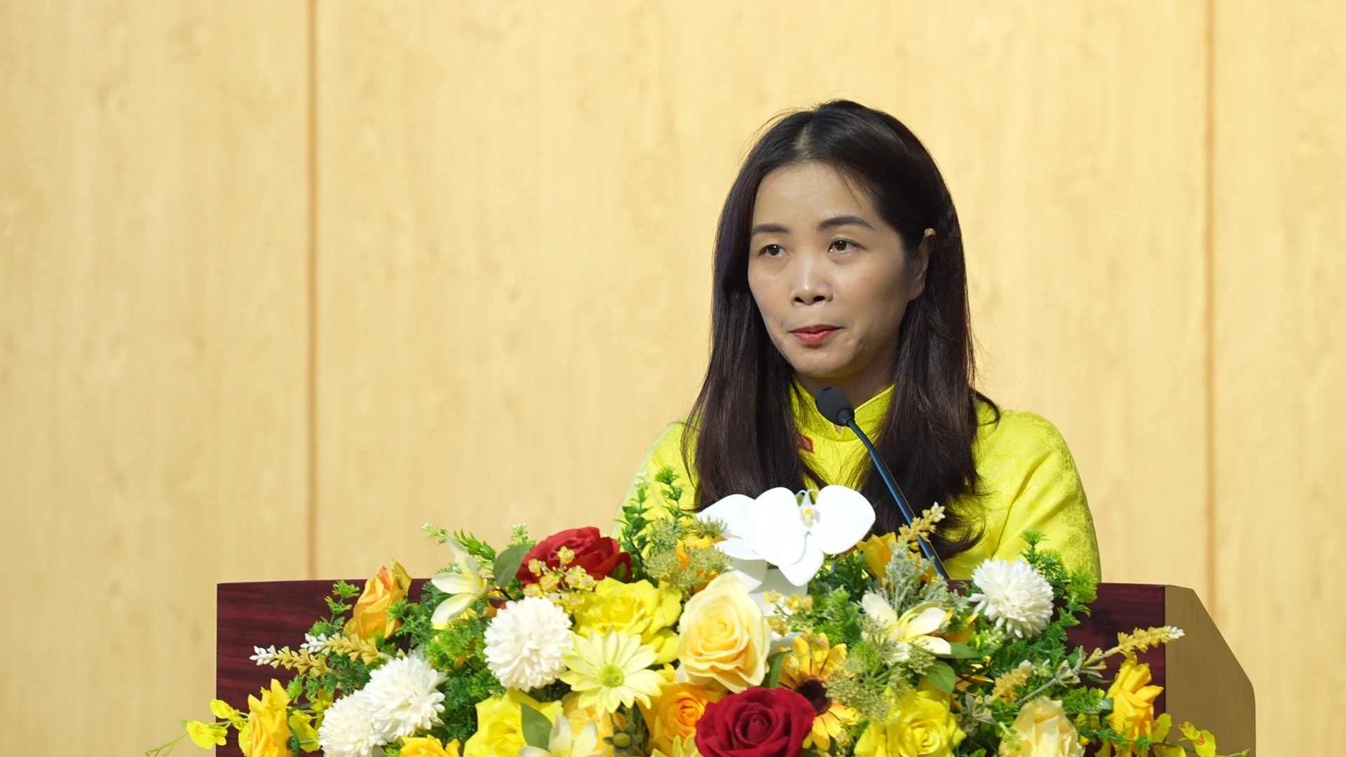 dong-chi-nguyen-thu-huong-pho-giam-doc-so-gddt-tinh-lao-cai-1.png