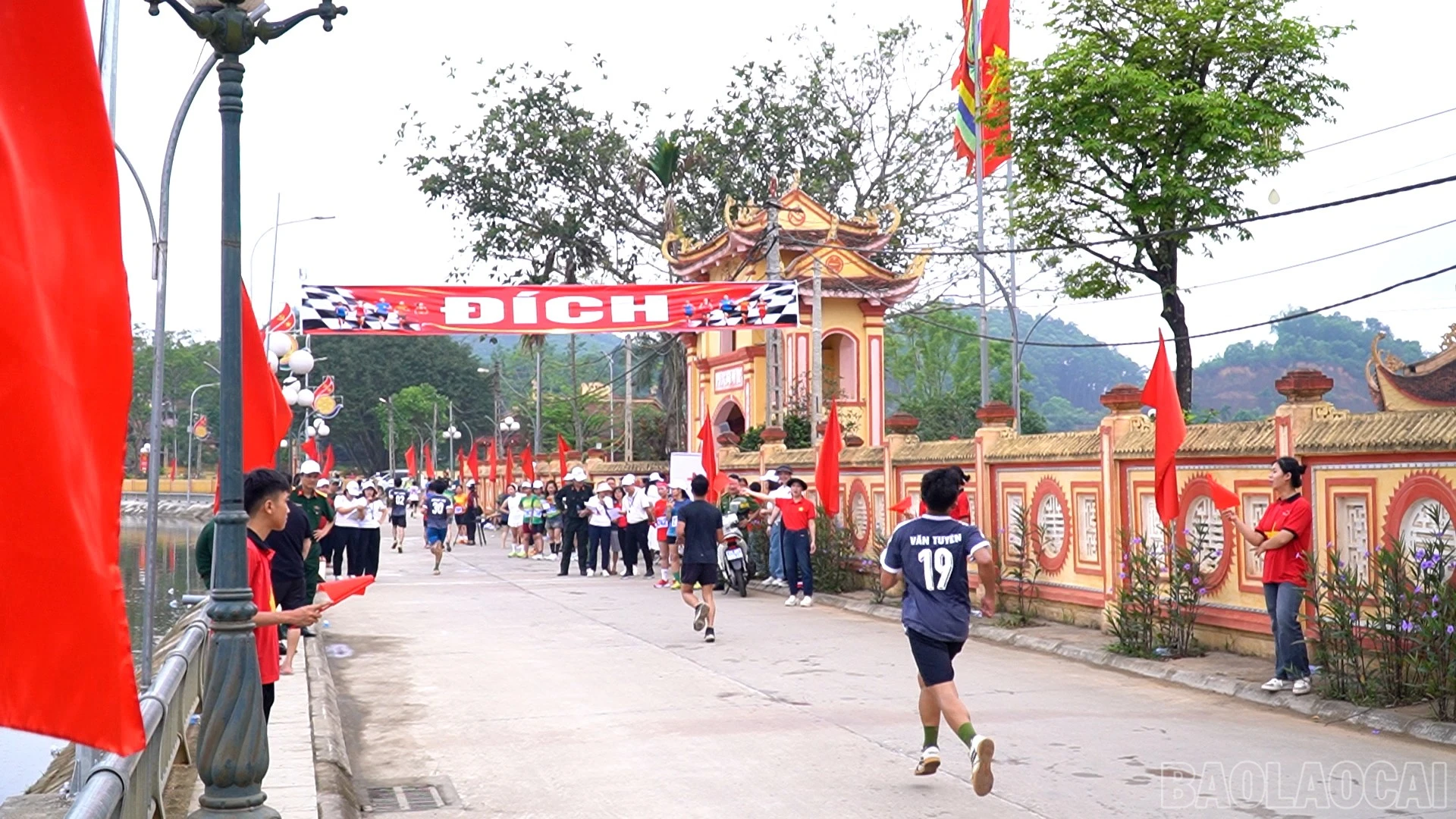 baolaocai-br_chuyen-muc00-01-19-23still128.jpg