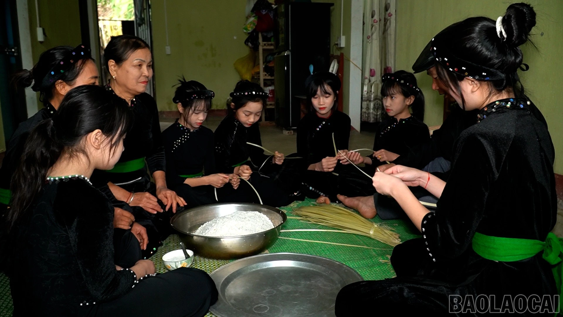 baolaocai-br_ps-van-hoa00-00-02-23still082.jpg