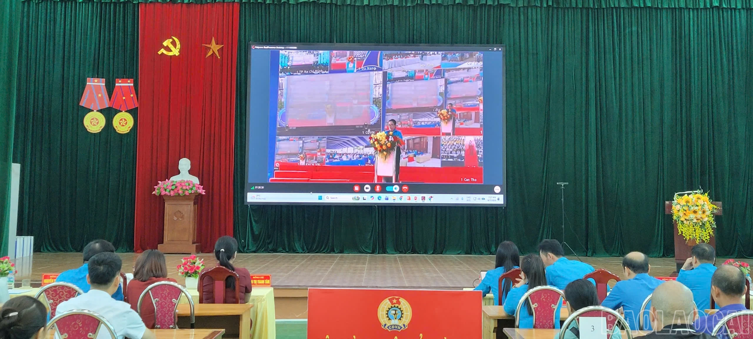 Chương trình được kết nối trực tuyến tới 100 điểm cầu trong toàn quốc.