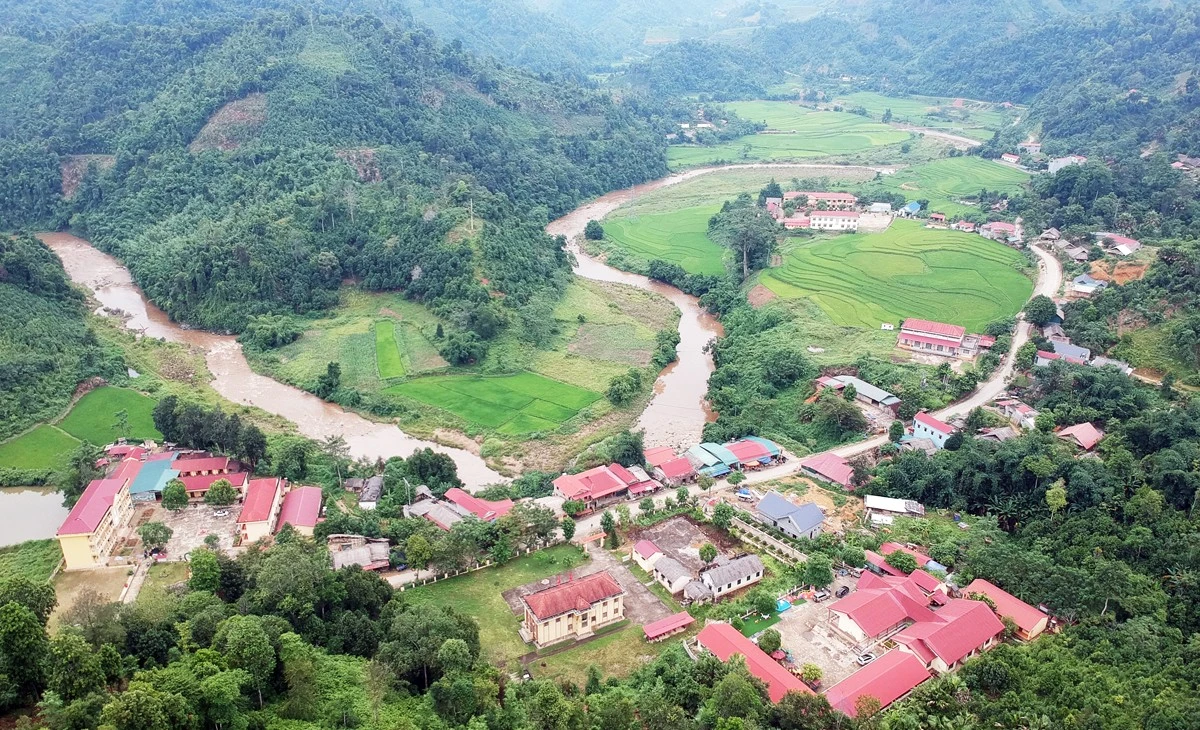 Bản làng vùng cao Nậm Tha (Văn Bàn). Ảnh: Mạnh Dũng