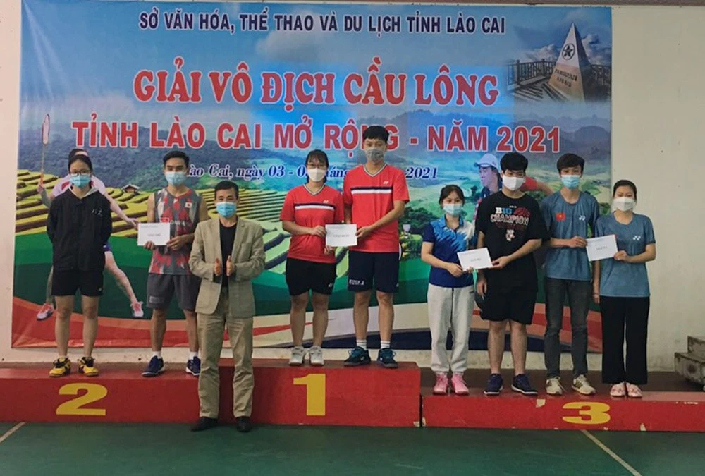 Bế mạc Giải Vô địch cầu lông tỉnh Lào Cai mở rộng năm 2021 ảnh 3