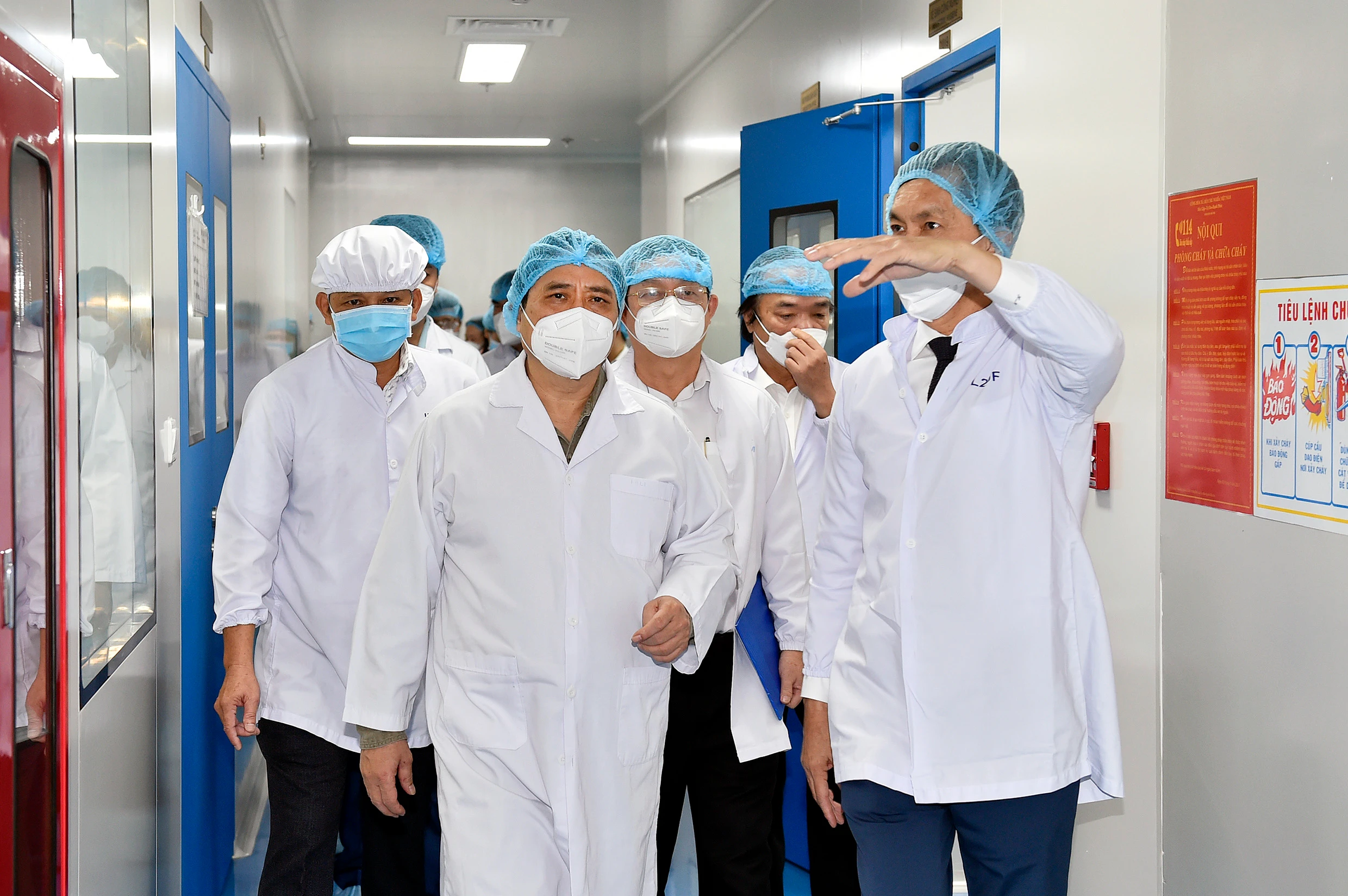 Thủ tướng Phạm Minh Chính: Lập tổ hành động để sản xuất bằng được vaccine phòng COVID-19 nhanh nhất ảnh 1