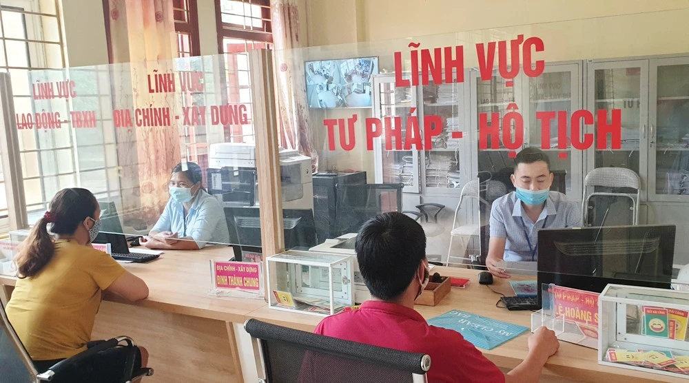 Ít dân nên khối lượng công việc của công chức xã Nậm Mả cũng ít.