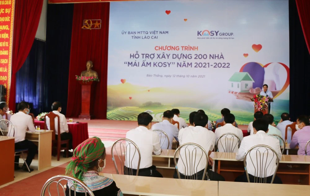 Quang cảnh lễ tiếp nhận hỗ trợ.
