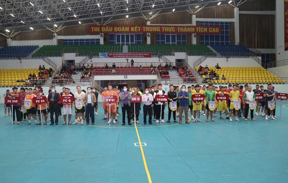 10 đội bóng tham dự Giải Vô địch Futsal tỉnh Lào Cai mở rộng năm 2021 ảnh 2