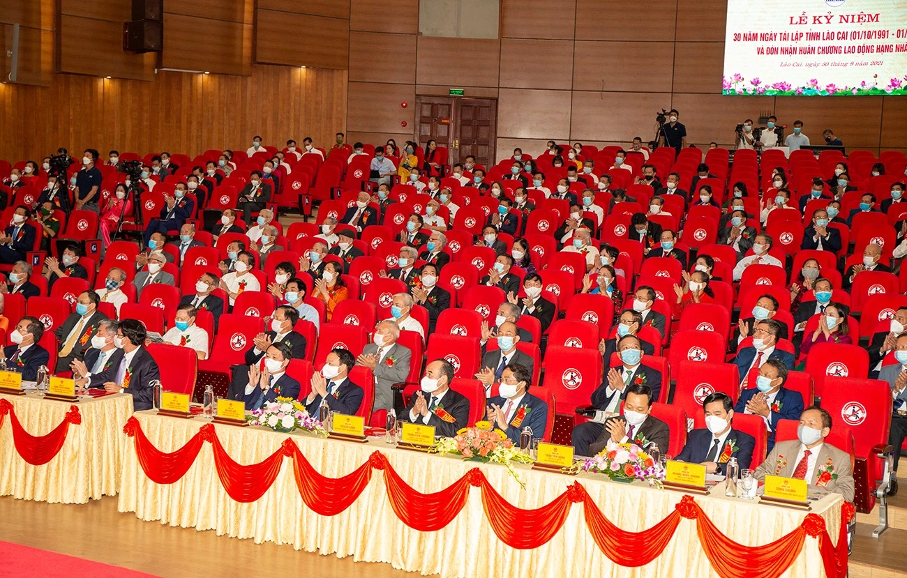 Lào Cai kỷ niệm 30 năm Ngày tái lập tỉnh và đón nhận Huân chương Lao động hạng Nhất ảnh 2