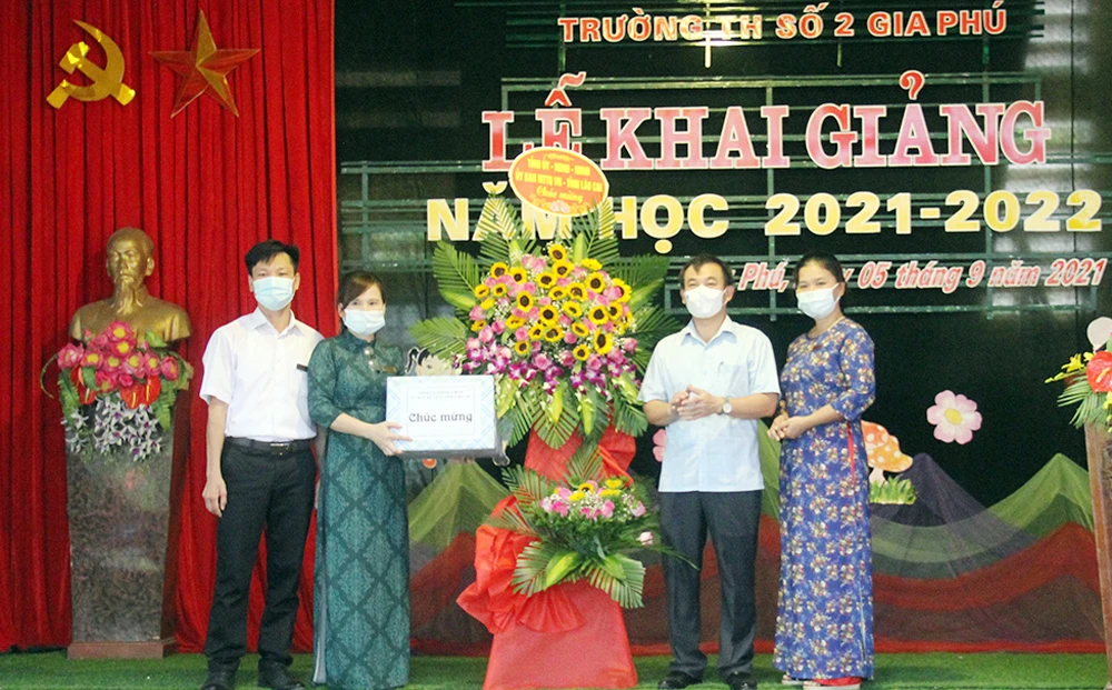 Lào Cai: Gần 228 nghìn học sinh dự Lễ khai giảng năm học mới ảnh 34