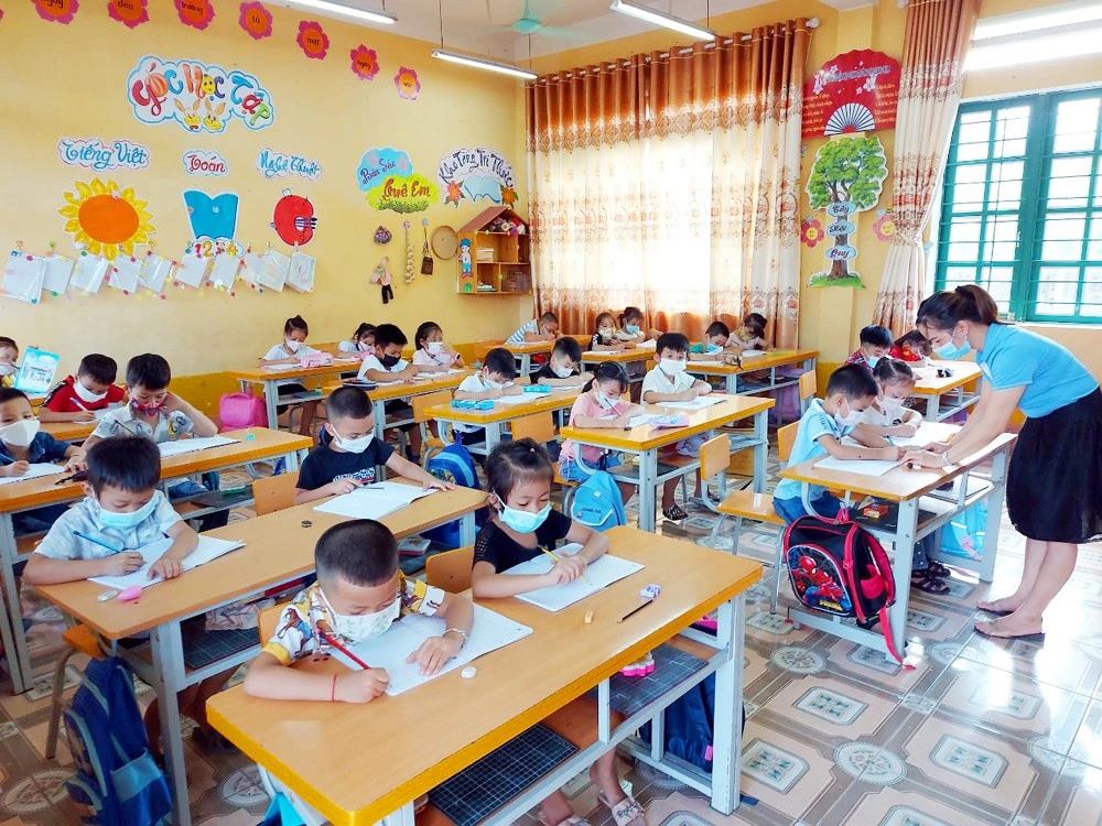 Giờ học của học sinh lớp 1, Trường Tiểu học Quang Kim, huyện Bát Xát.