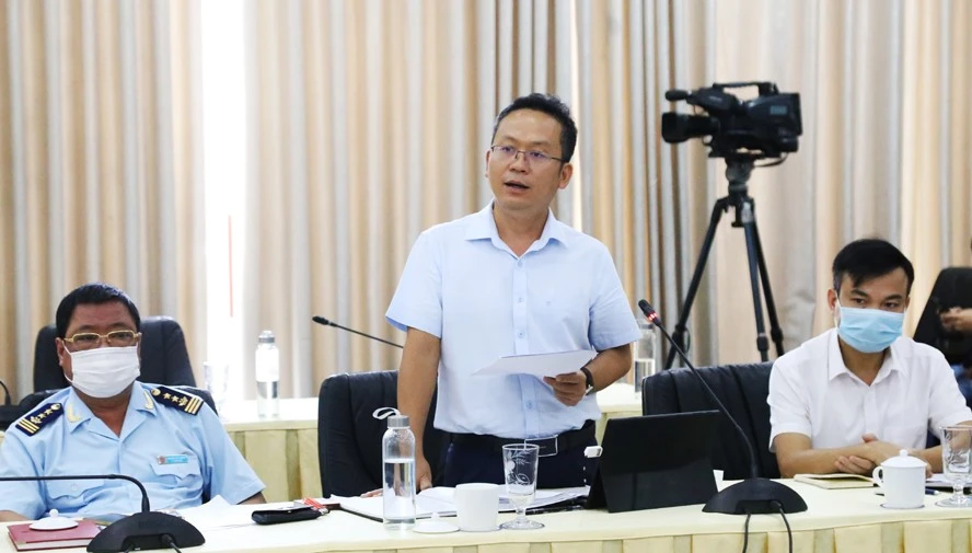 Lãnh đạo Sở Giao thông vận tải - Xây dựng trả lời một số vấn đề liên quan được nêu ra tại hội nghị. Lãnh đạo Sở Văn hóa, Thể thao và Du lịch giới thiệu chương trình kích cầu du lịch trong thời gian tới.