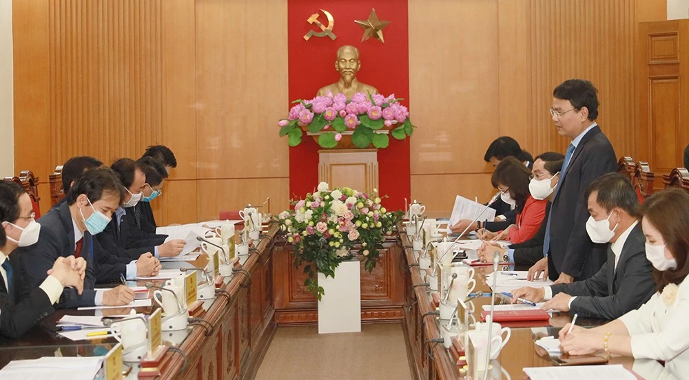 Tỉnh ủy Lào Cai làm việc với Trường Đại học Kinh tế Quốc dân ảnh 1