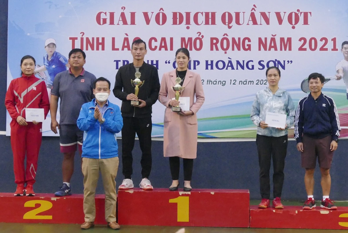 Kết thúc Giải Vô địch quần vợt tỉnh Lào Cai mở rộng tranh “Cup Hoàng Sơn” năm 2021 ảnh 3