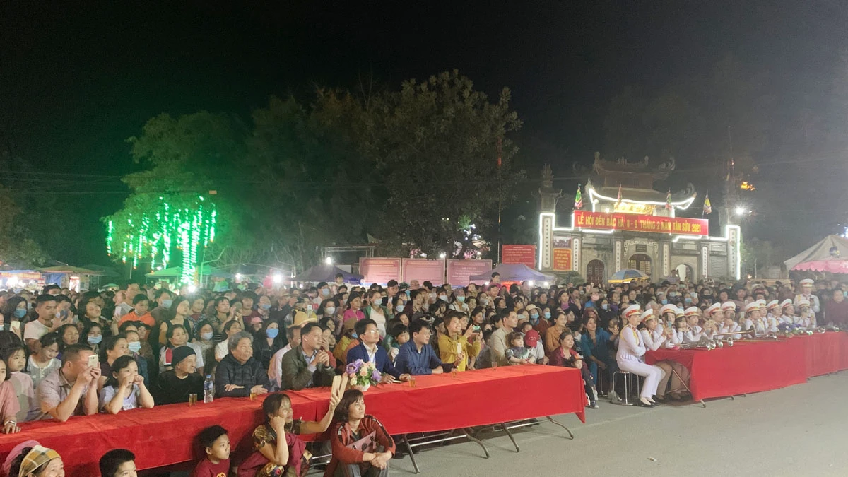 Hấp dẫn đêm văn nghệ chào mừng lễ hội đền Bắc Hà năm 2021 ảnh 1