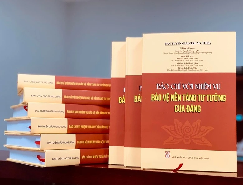 Cuốn sách tuyển chọn 48 bài tham luận khoa học của các đồng chí lãnh đạo, chuyên gia, nhà khoa học, nhà nghiên cứu đầu ngành; lãnh đạo một số tỉnh, thành phố, các cơ quan báo chí Trung ương và một số cơ quan khác.