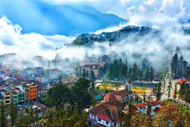 Tạp chí nước ngoài giới thiệu 10 điểm đến đẹp nhất Việt Nam - Ảnh 2.