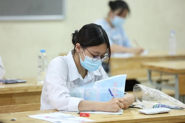 Bộ GD&ĐT: Sẽ tổ chức thi tốt nghiệp THPT năm 2023 sớm hơn - Ảnh 1.