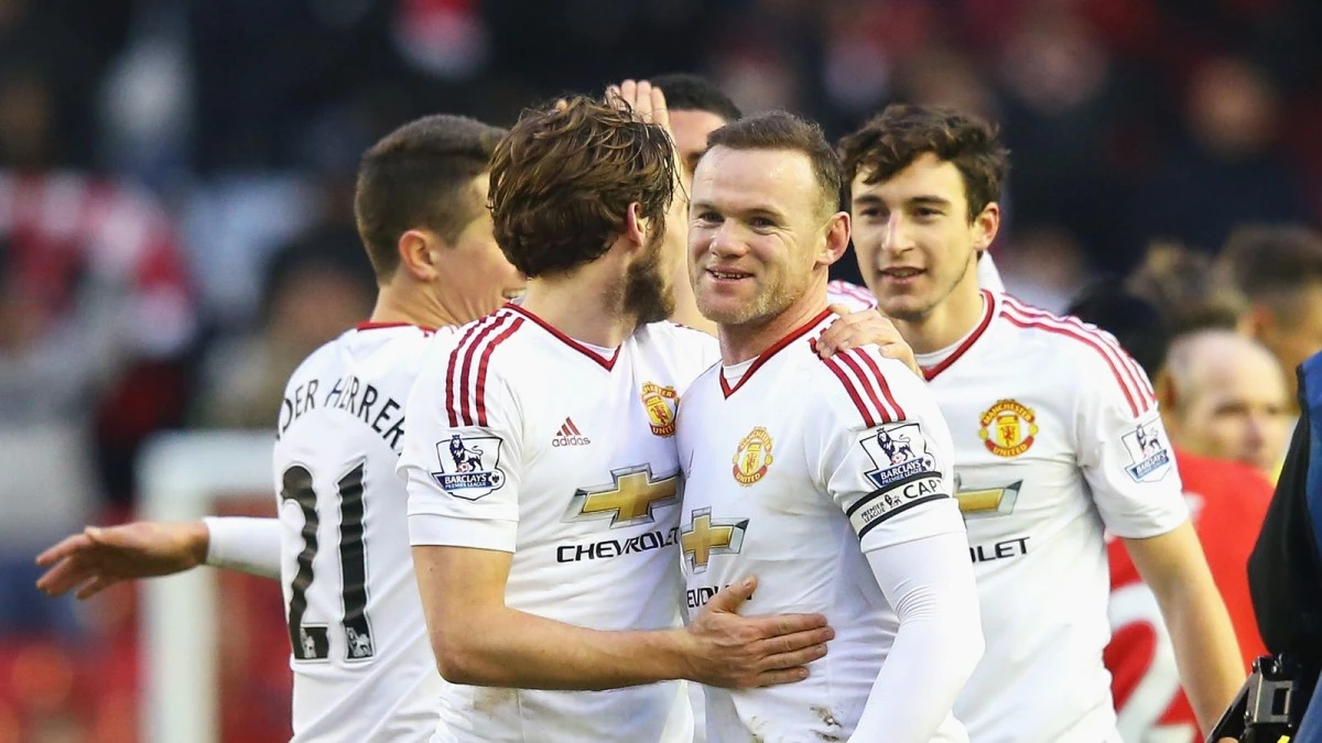 Wayne Rooney giúp MU kéo sập pháo đài Anfield hồi năm 2016.