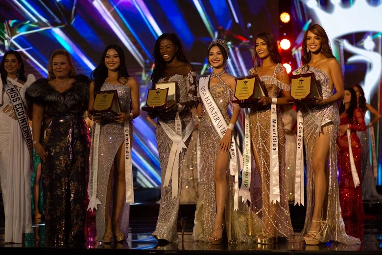 Đại diện Việt Nam Nguyễn Thanh Hà đăng quang Miss Eco International 2023 ảnh 1
