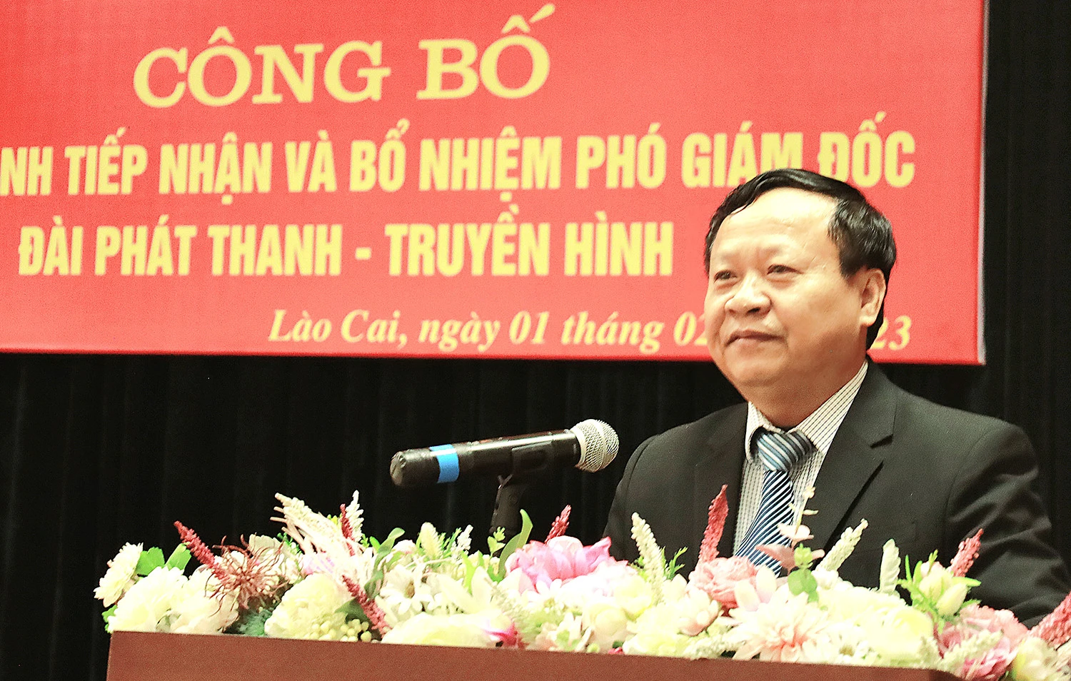 Đồng chí Nguyễn Trọng Hài phát biểu giao nhiệm vụ cho tân Phó Giám đốc Đài Phát thanh - Truyền hình tỉnh.