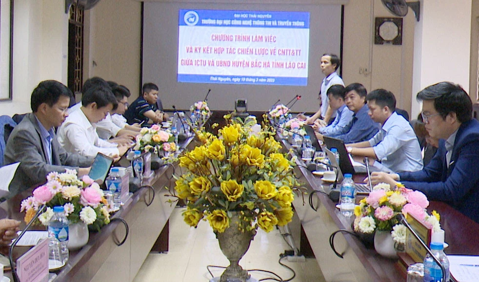 Quang cảnh buổi ký kết.