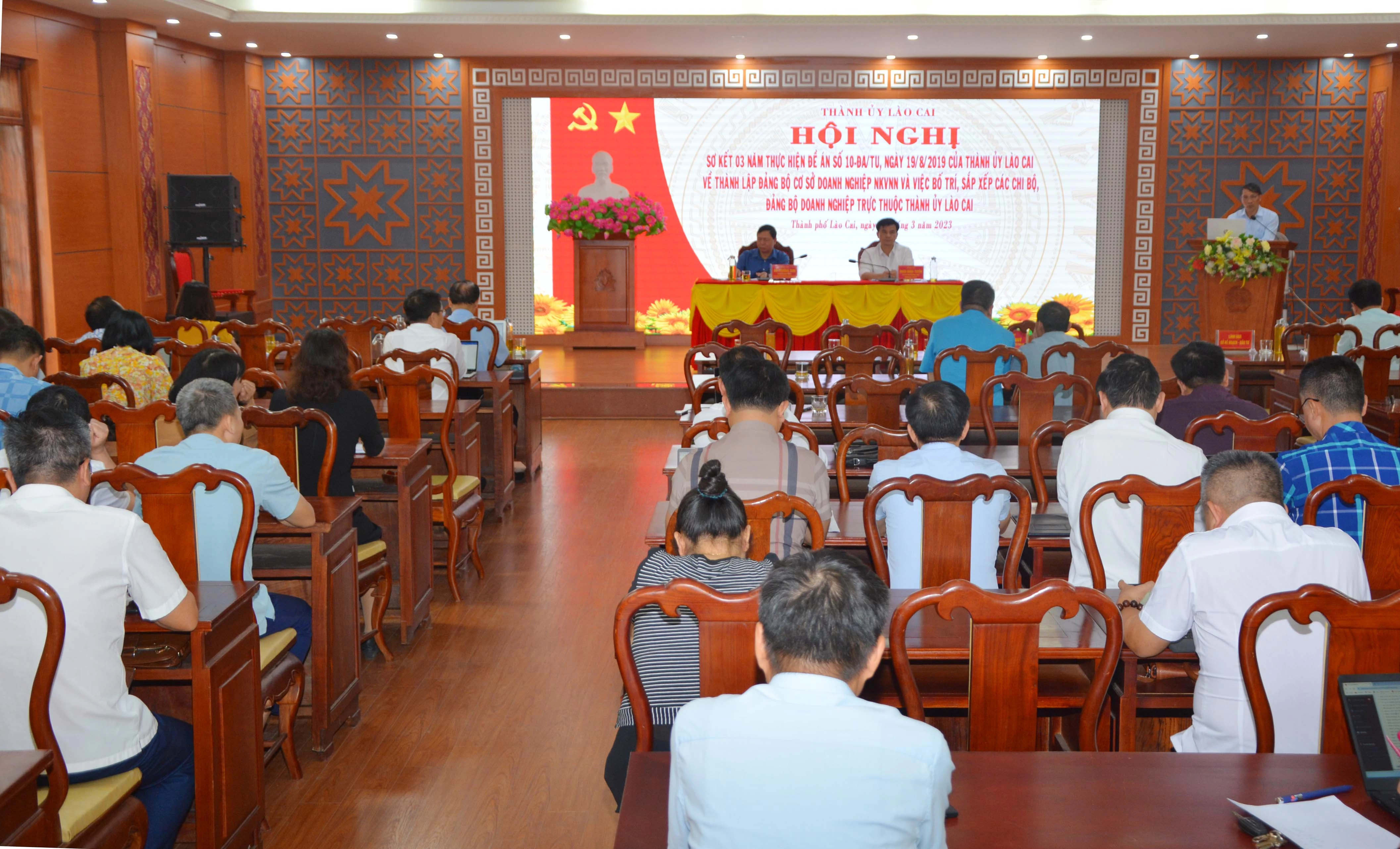 Quang cảnh hội nghị.