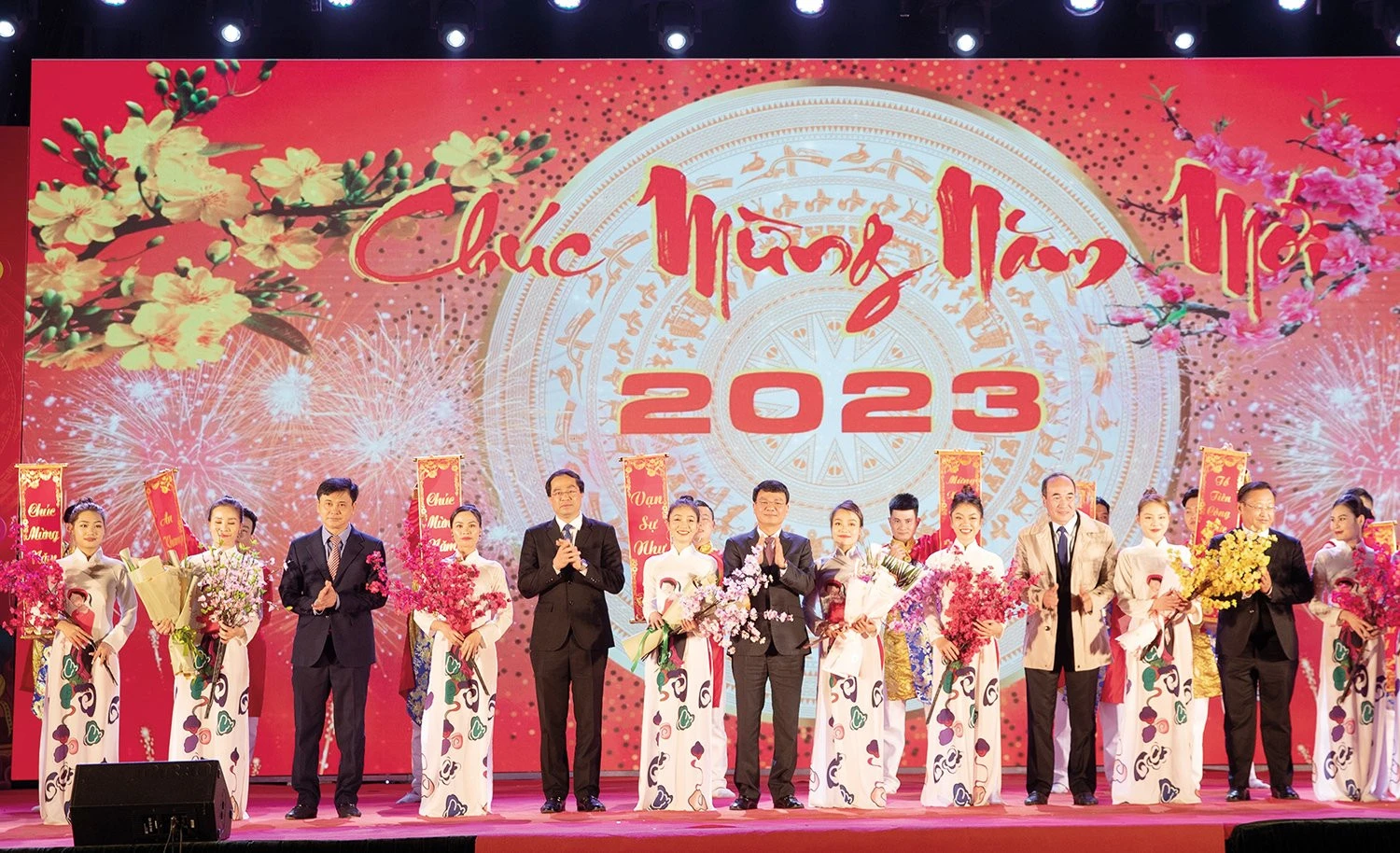 Tưng bừng chương trình nghệ thuật đón giao thừa Xuân Quý Mão 2023 ảnh 5
