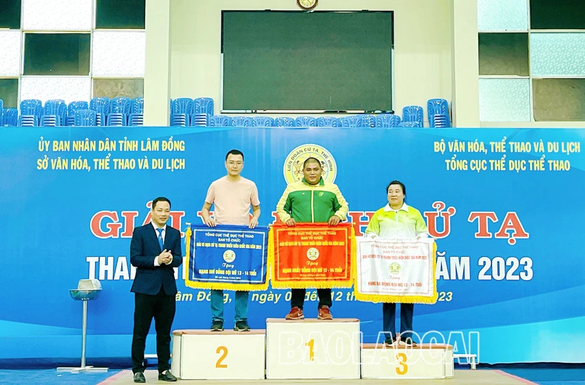  Lào Cai thắng lớn tại Giải Vô địch cử tạ thanh, thiếu niên quốc gia ảnh 4