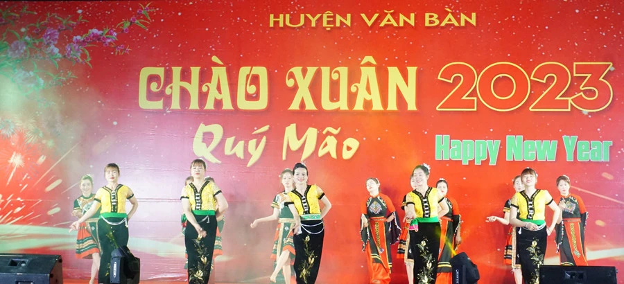 Tưng bừng chương trình nghệ thuật đón giao thừa Xuân Quý Mão 2023 ảnh 12