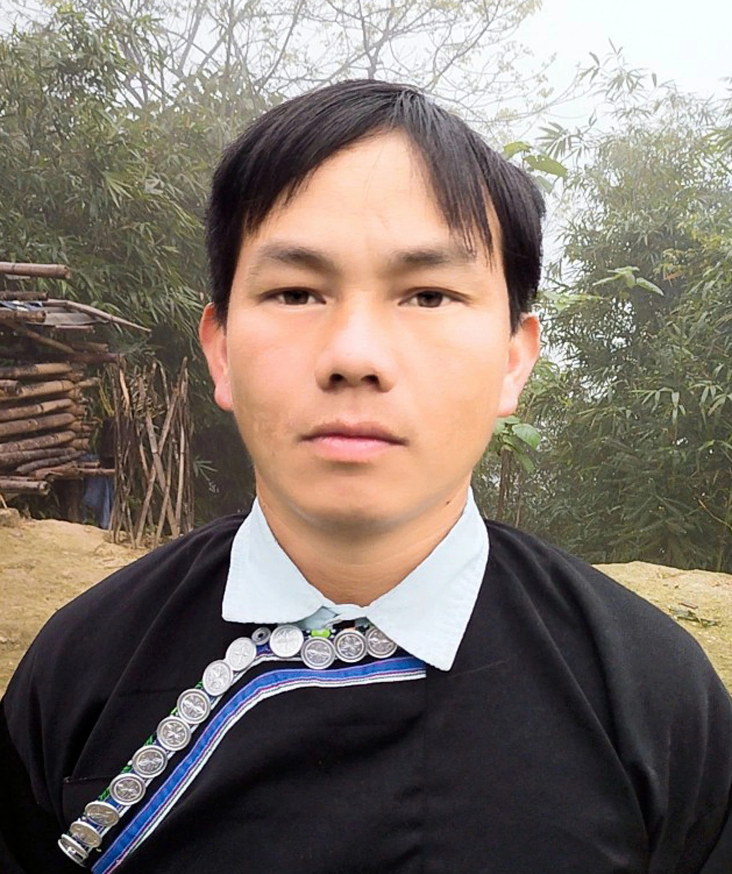 Đồng chí THÀO A SINH, đảng viên xã Trung Lèng Hồ (huyện Bát Xát).