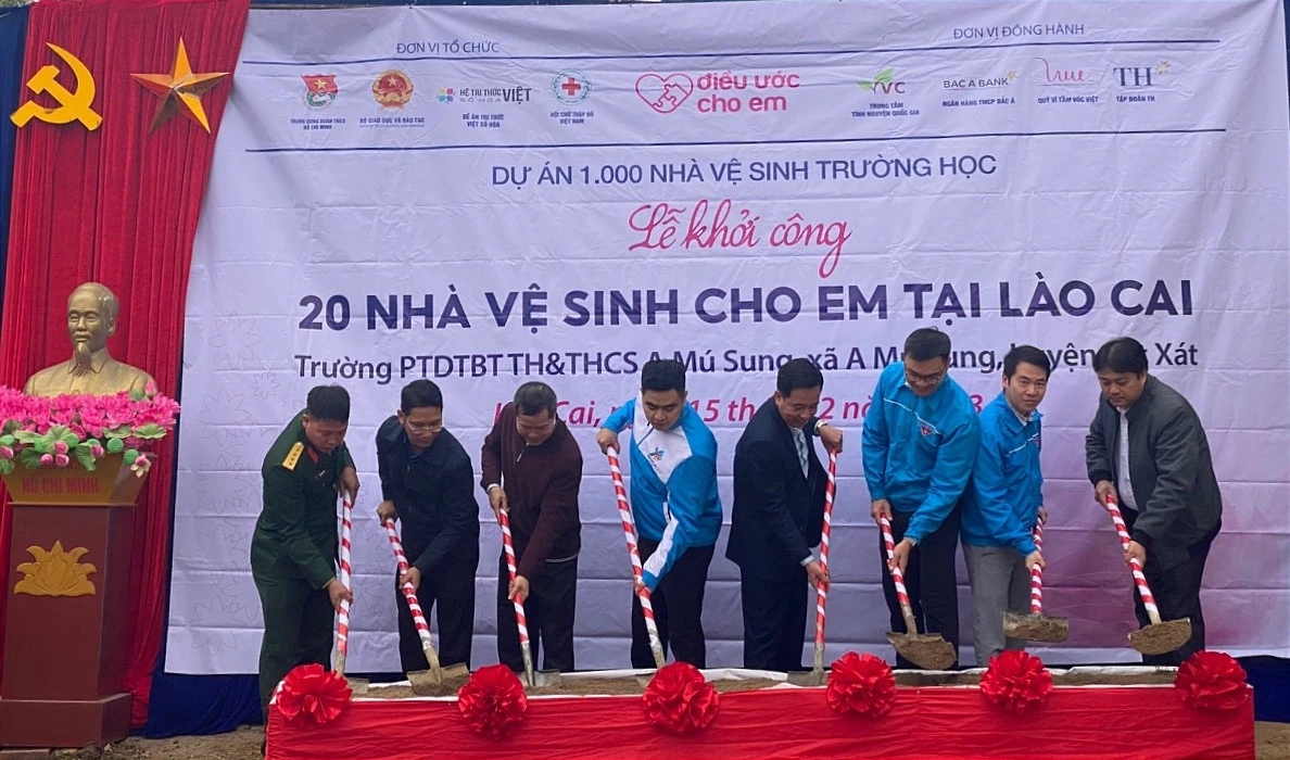 Khởi công công trình "Nhà vệ sinh cho em" tại huyện Bát Xát, Si Ma Cai, Bắc Hà ảnh 1
