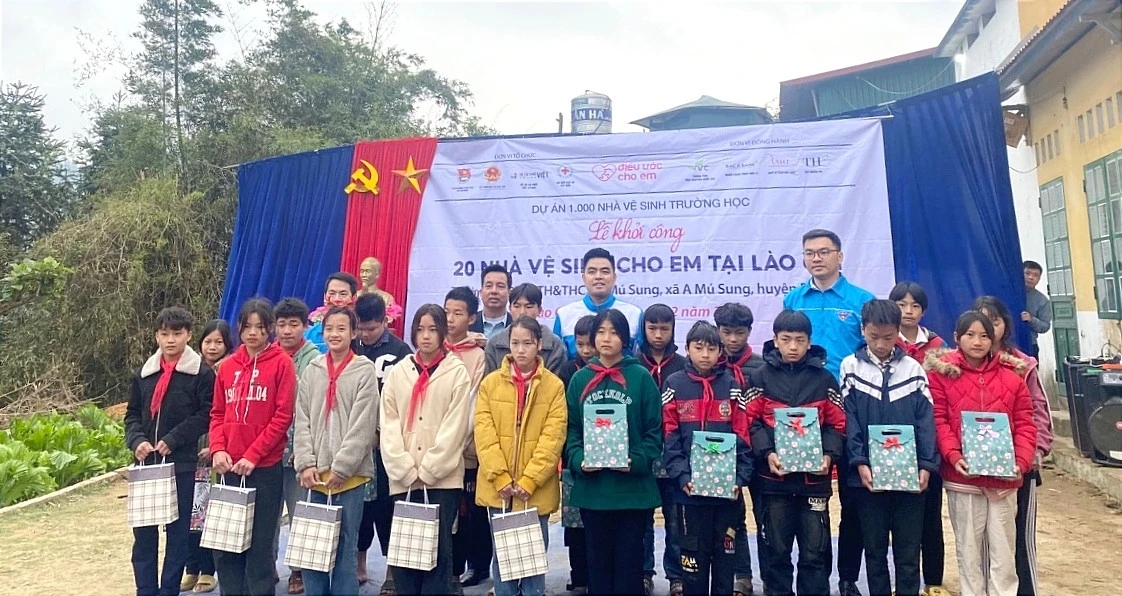 Khởi công công trình "Nhà vệ sinh cho em" tại huyện Bát Xát, Si Ma Cai, Bắc Hà ảnh 3