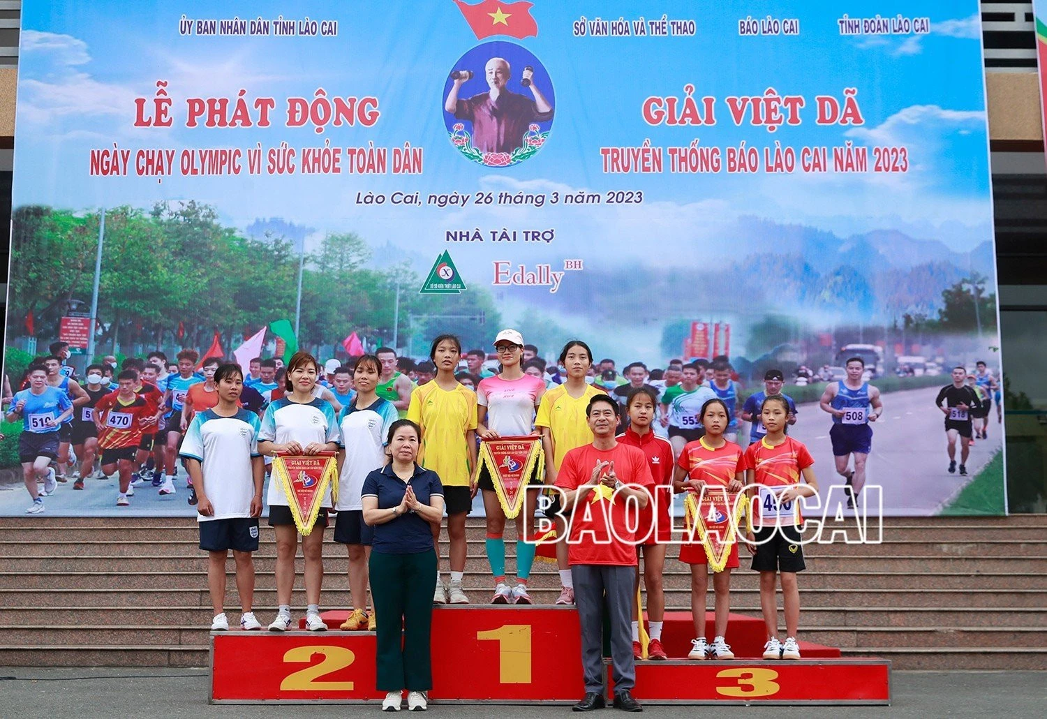 Đoàn Mường Khương bảo vệ thành công ngôi vô địch tại Giải Việt dã truyền thống Báo Lào Cai ảnh 12