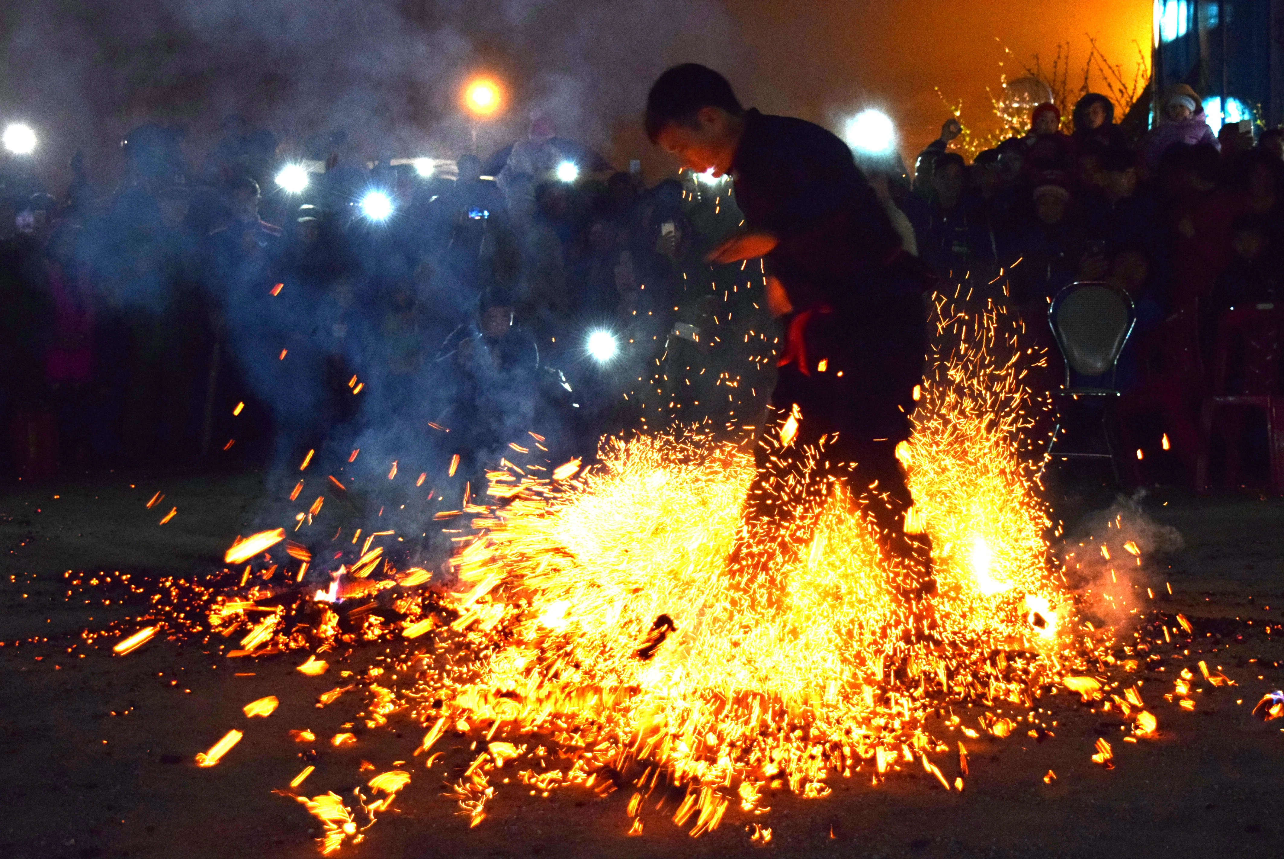 Bắc Hà sẽ tổ chức lễ hội nhảy lửa trong Festival mùa Xuân năm 2023 ảnh 1