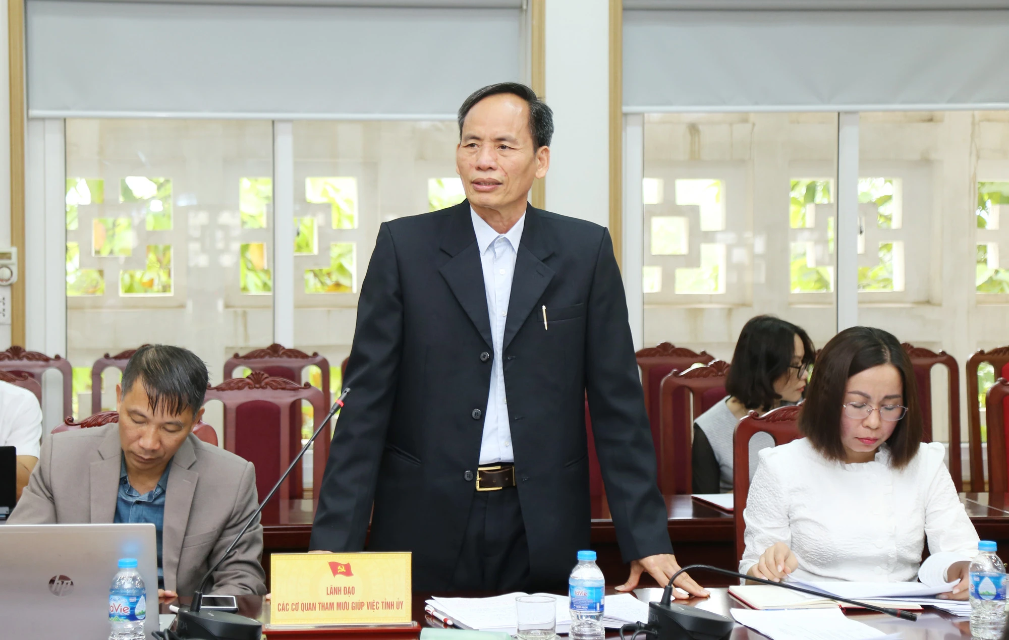 Tập trung triển khai tốt Nghị quyết 35 của Tỉnh ủy về thực hiện các nhiệm vụ chính trị năm 2023 ảnh 8