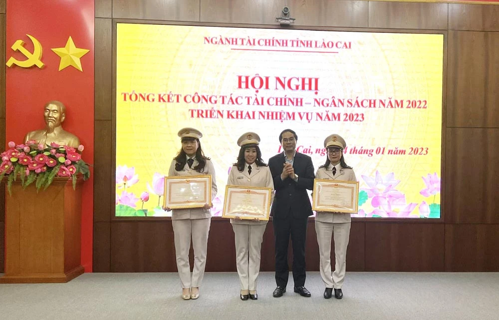 Phấn đấu tổng thu ngân sách nhà nước trên địa bàn tỉnh đạt hơn 12.000 tỷ đồng trong năm 2023 ảnh 6