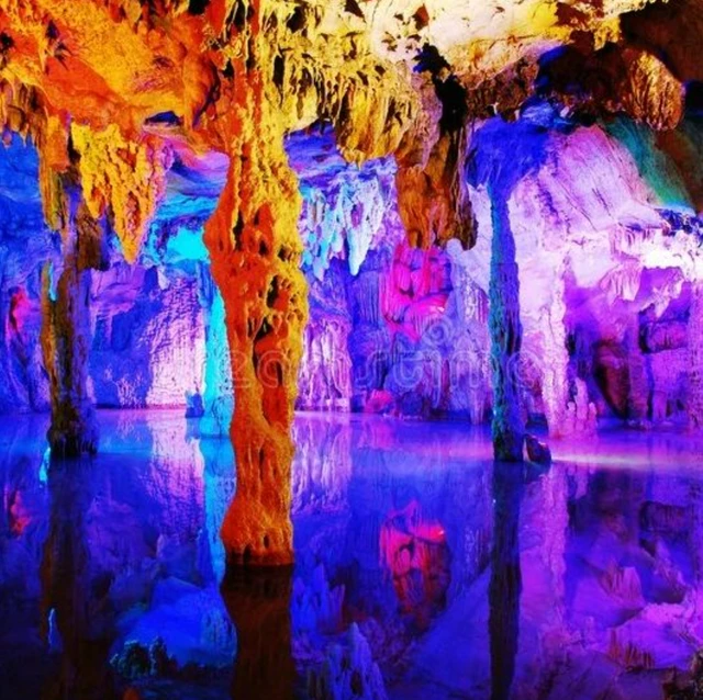 Hang Sơn Đoòng lọt tốp 10 hang ngầm đẹp nhất trên thế giới ảnh 1
